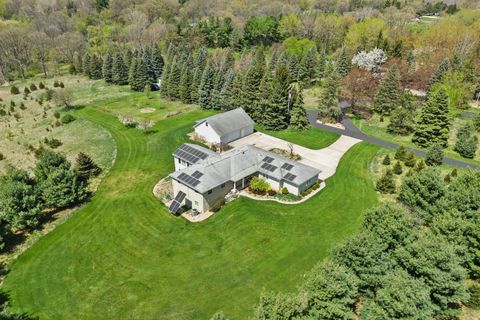 5480 KENSINGTON Road Brighton Township Livingston MI 48114