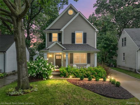 Photo of 406 N Altadena Avenue, Royal Oak City, MI 48067 (MLS # 20251029166)