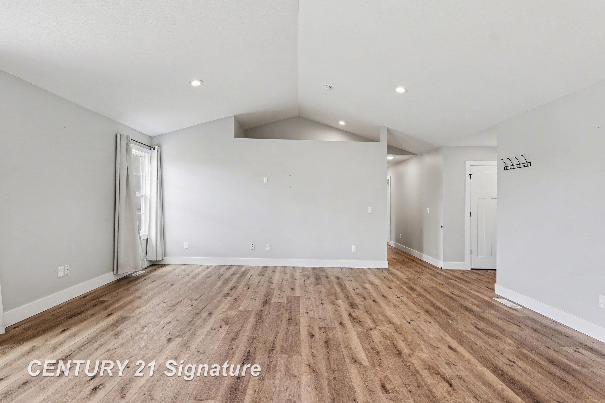 8441 Cottonwood Drive