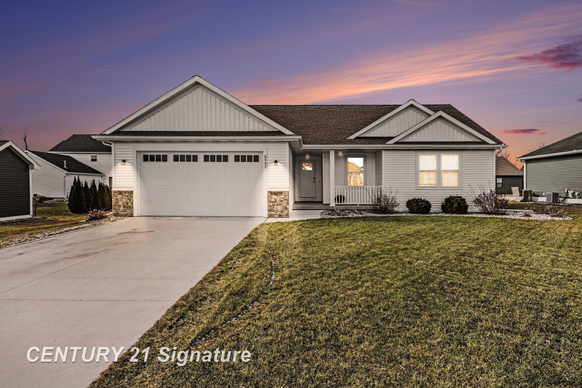 8441 Cottonwood Drive