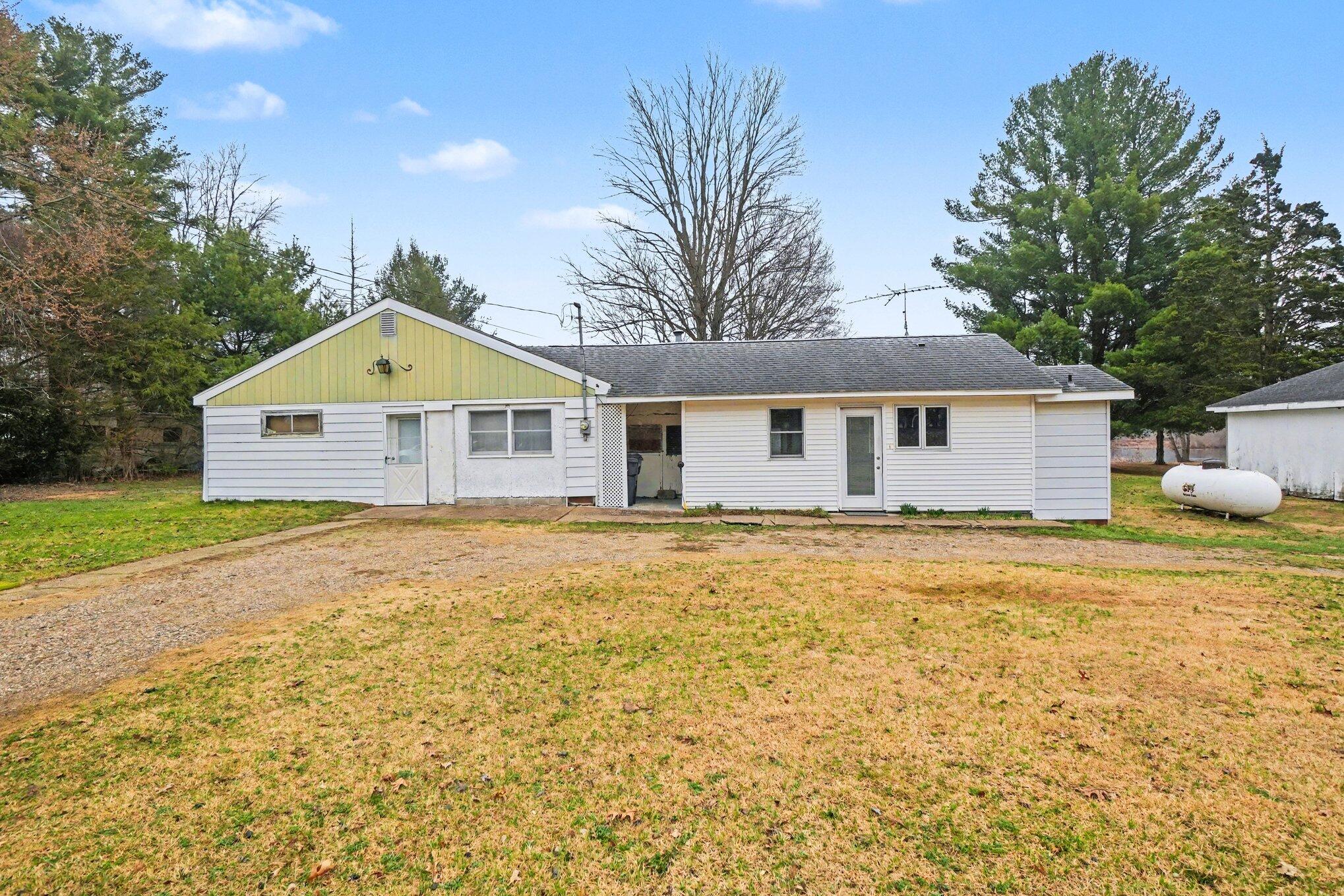 11131 County Road 215