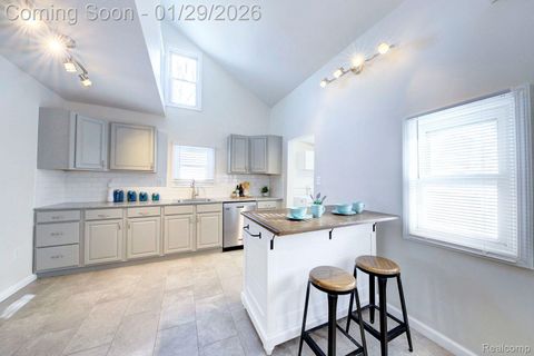 Tiny photo for 1597 W Saratoga Street, Ferndale City, MI 48220 (MLS # 20261003805)