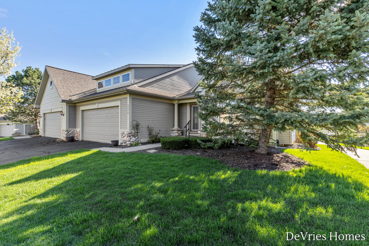 3774 Rain Tree Avenue 9