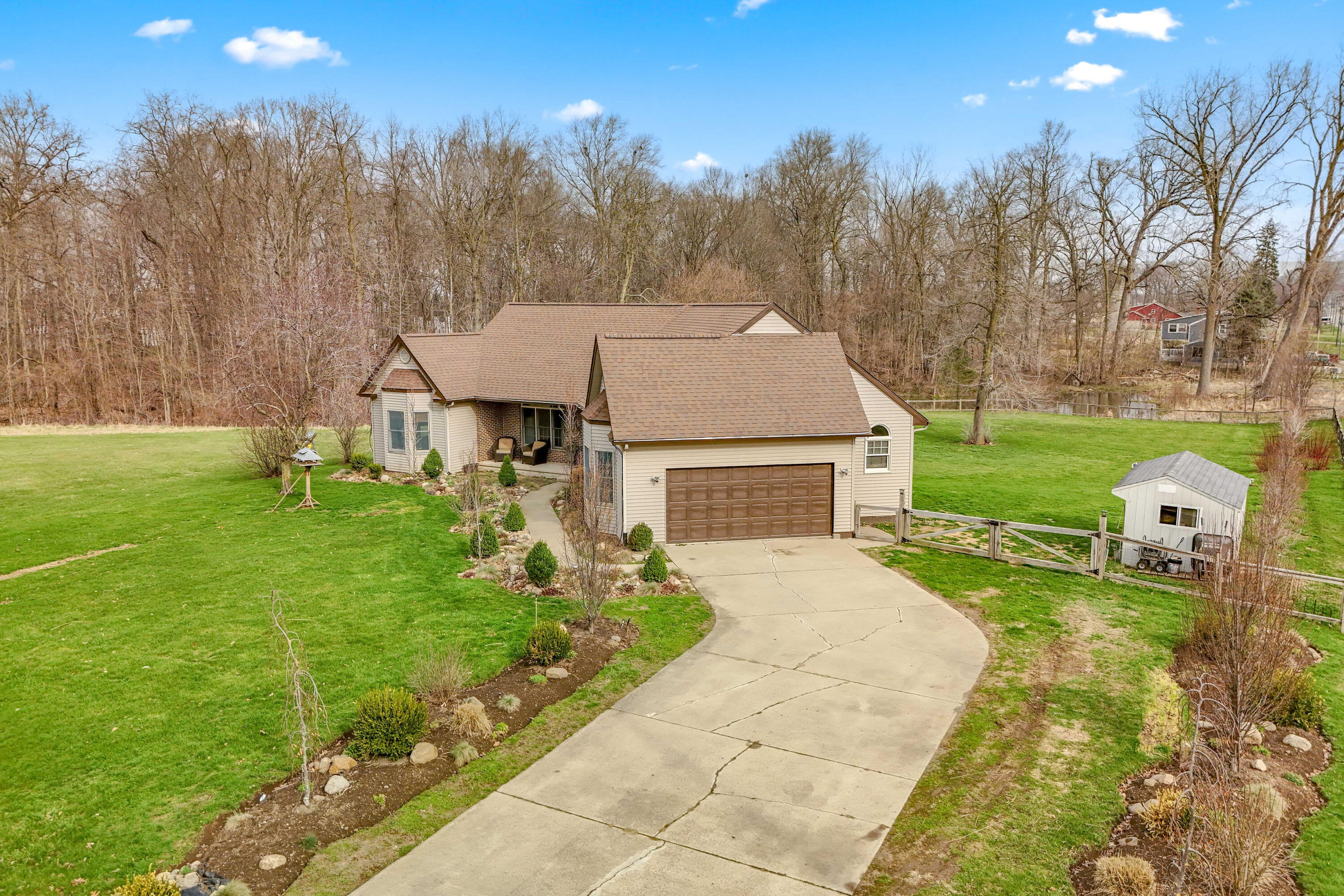 298 Knollwood Court