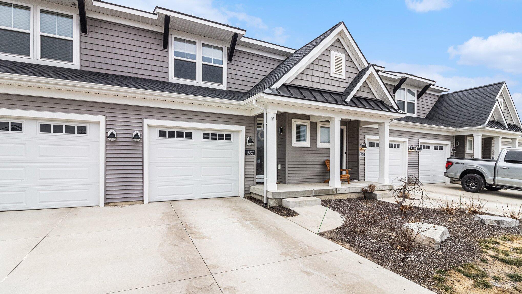 1637 Thyme Drive SW