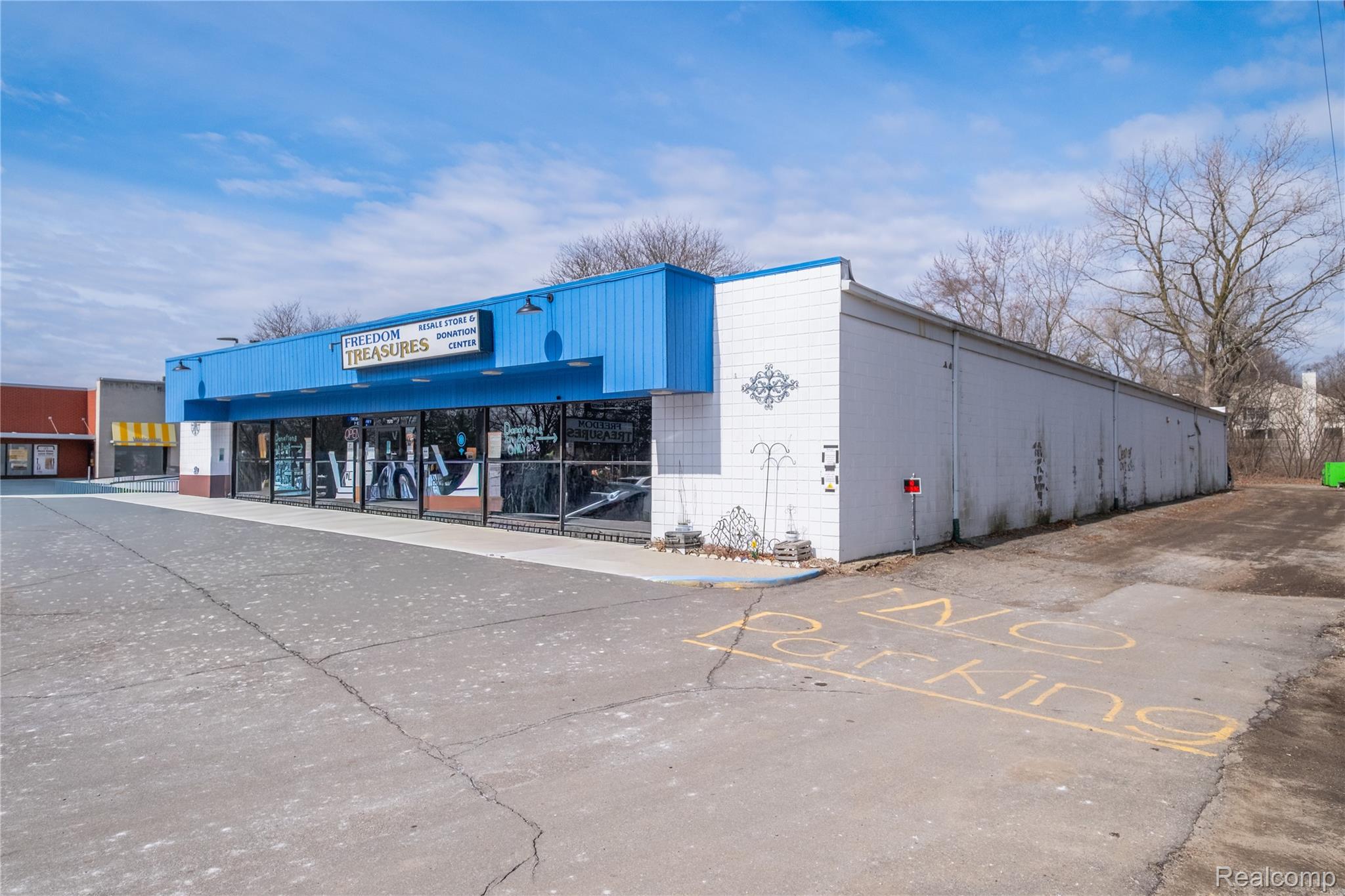 7570 Cooley Lake Road