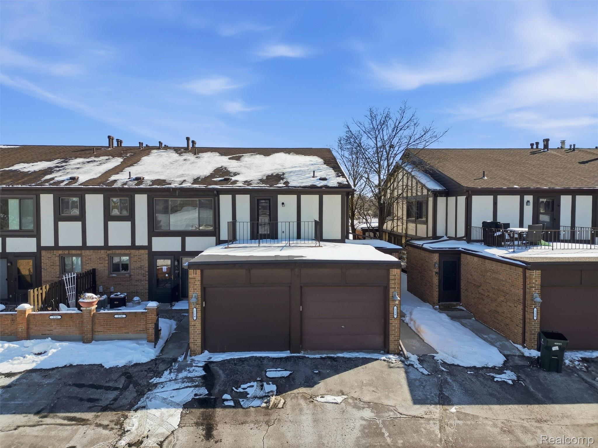 216 Country Club Drive