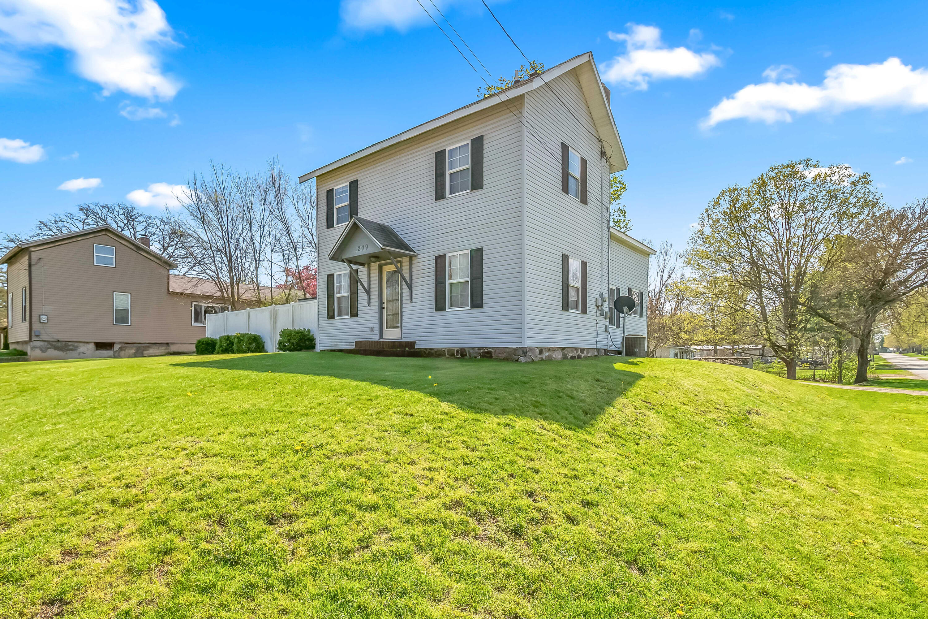 209 Saint Joseph Street
