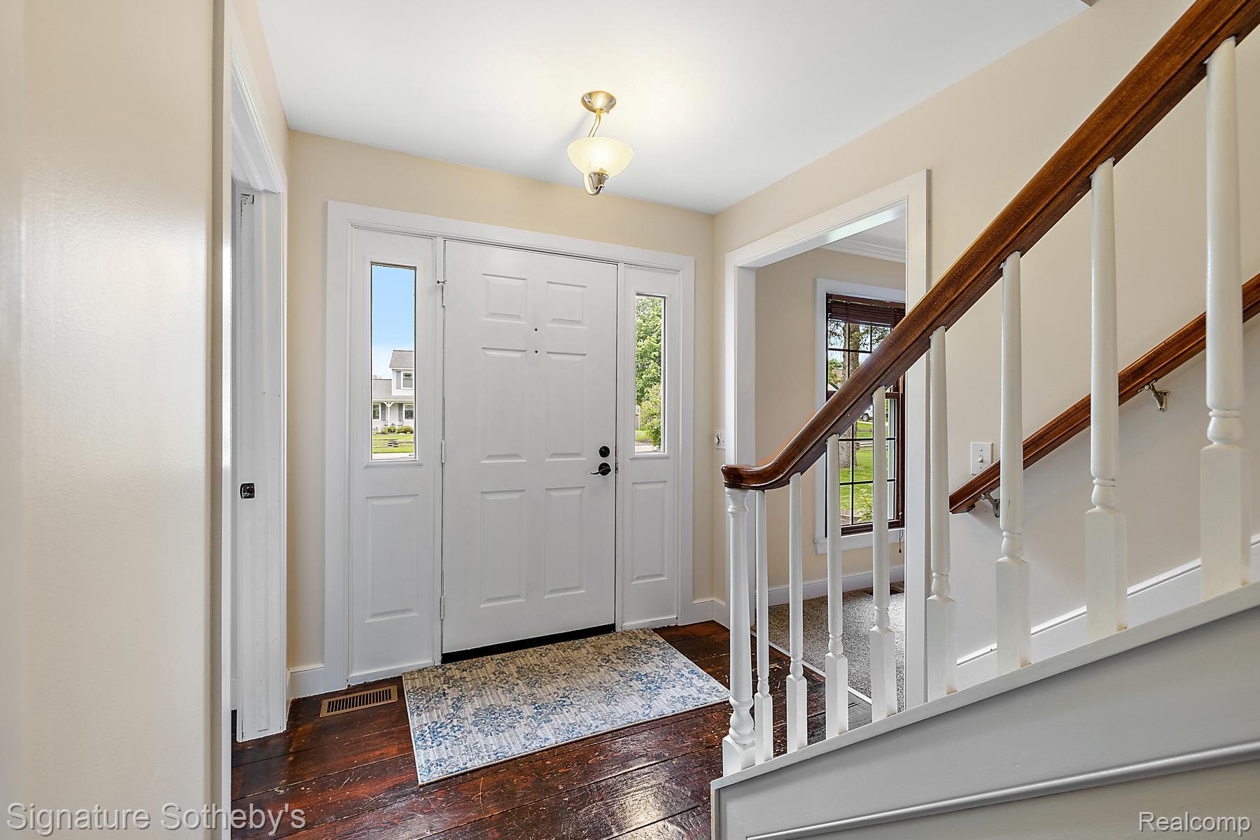 7672 Olde Sturbridge Trail
