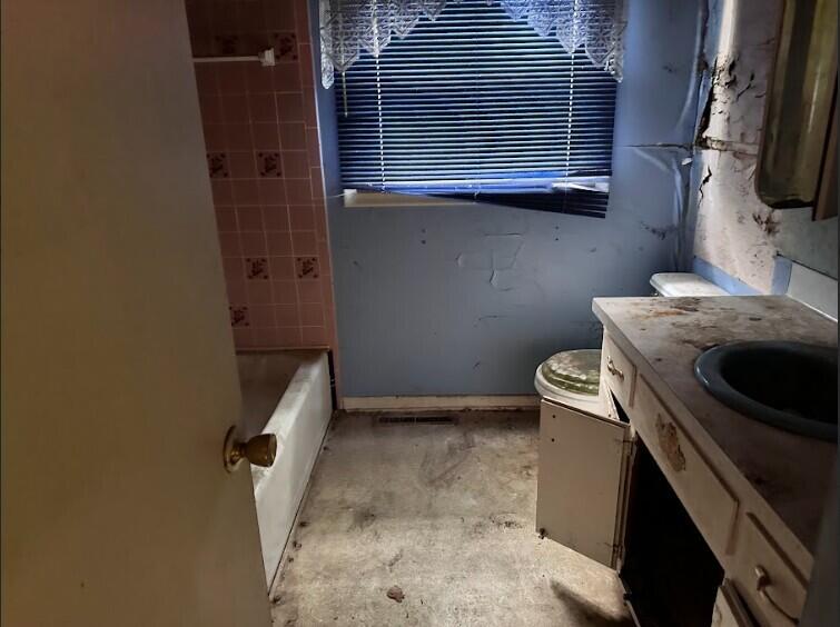 3365 Ridgecliffe Drive