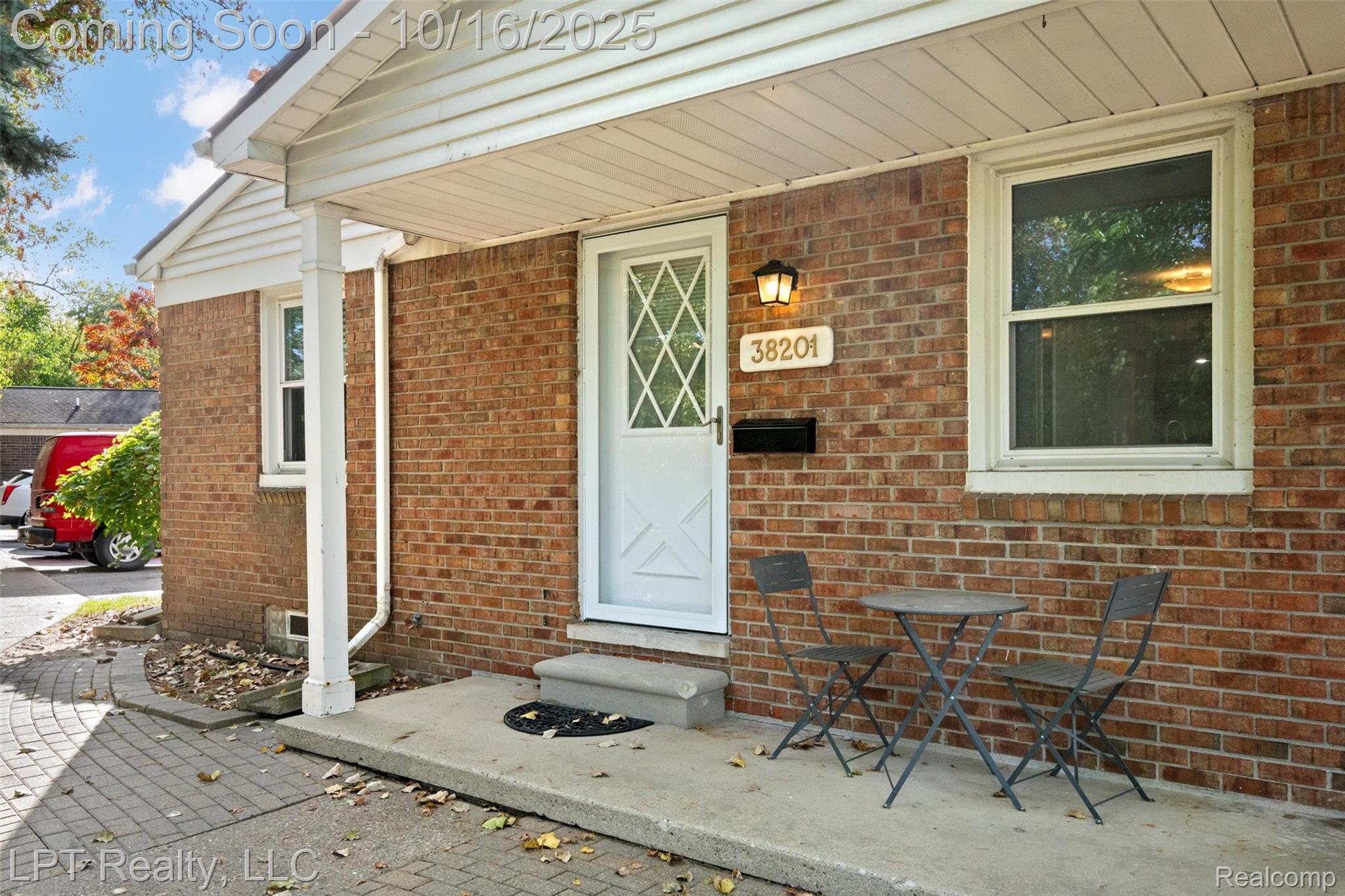 38201 Carolon Boulevard 17B