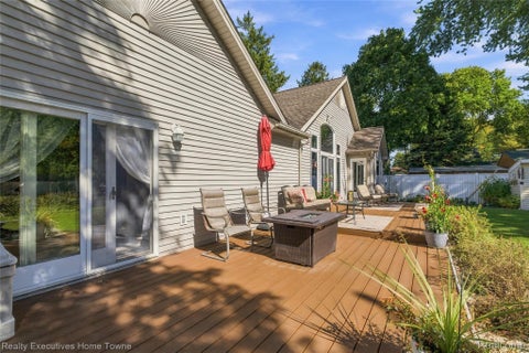 Tiny photo for 5261 S Locustwood Avenue, Fort Gratiot Charter Township, MI 48059 (MLS # 20261083014)
