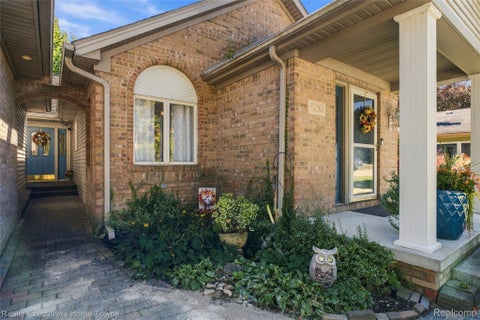 Tiny photo for 5261 S Locustwood Avenue, Fort Gratiot Charter Township, MI 48059 (MLS # 20261083014)