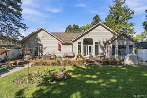 Tiny photo for 5261 S Locustwood Avenue, Fort Gratiot Charter Township, MI 48059 (MLS # 20261083014)