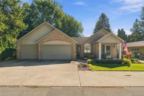 Tiny photo for 5261 S Locustwood Avenue, Fort Gratiot Charter Township, MI 48059 (MLS # 20261083014)
