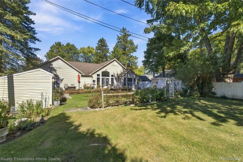 Tiny photo for 5261 S Locustwood Avenue, Fort Gratiot Charter Township, MI 48059 (MLS # 20261083014)