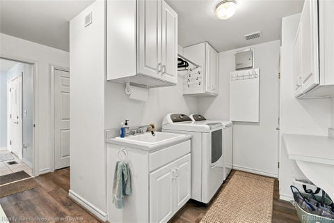 Tiny photo for 5261 S Locustwood Avenue, Fort Gratiot Charter Township, MI 48059 (MLS # 20261083014)