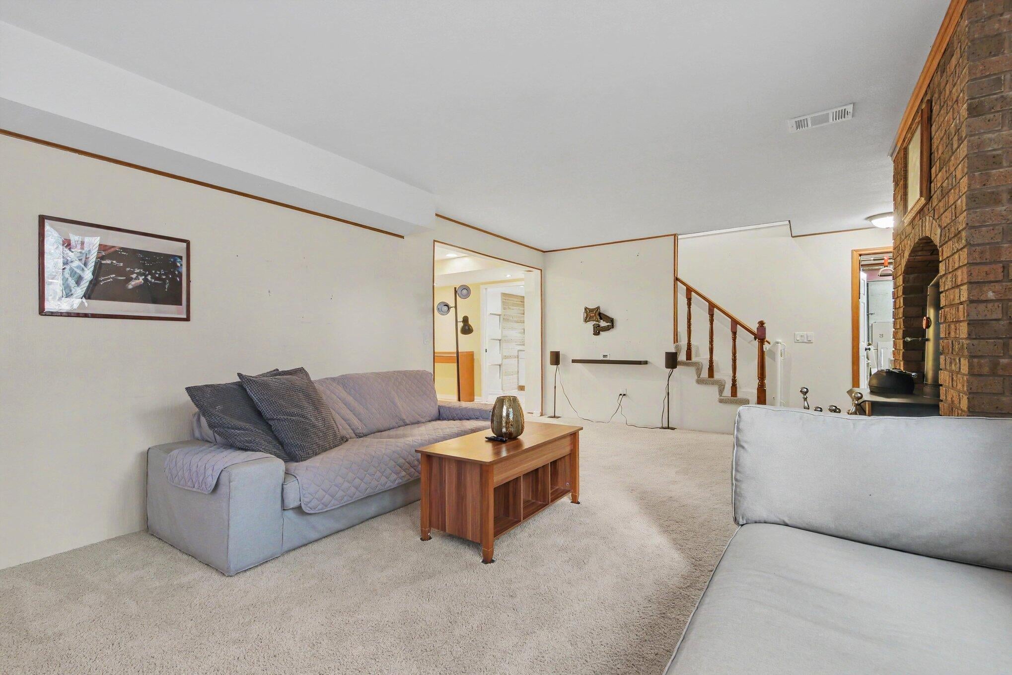 1954 Glenvale Drive SW