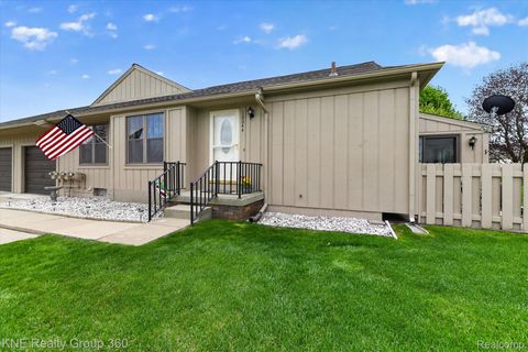 10044 Arlington Circle 145 Green Oak Township MI 48178