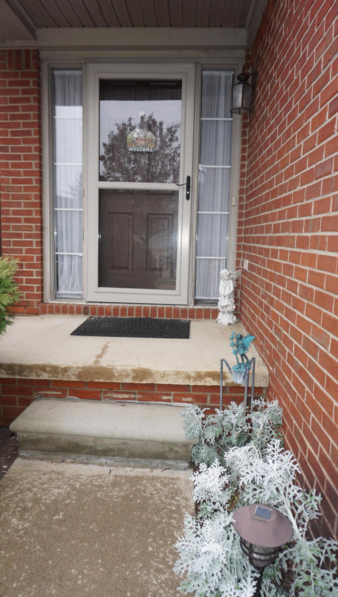 2633 Ambassador Drive