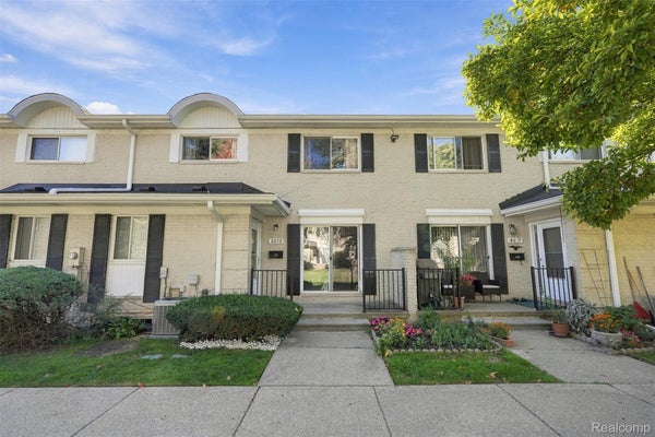 8673 WINCHESTER DR, STERLING HEIGHTS, MI 48313 - Image b7a759e49d52fd8faef77eb13f76c247/1468293946