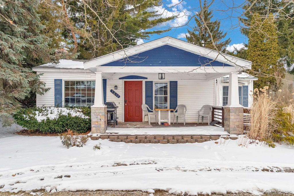 Photo of 7271 Simons Street, Lexington Village, MI 48450 (MLS # 20261009494)