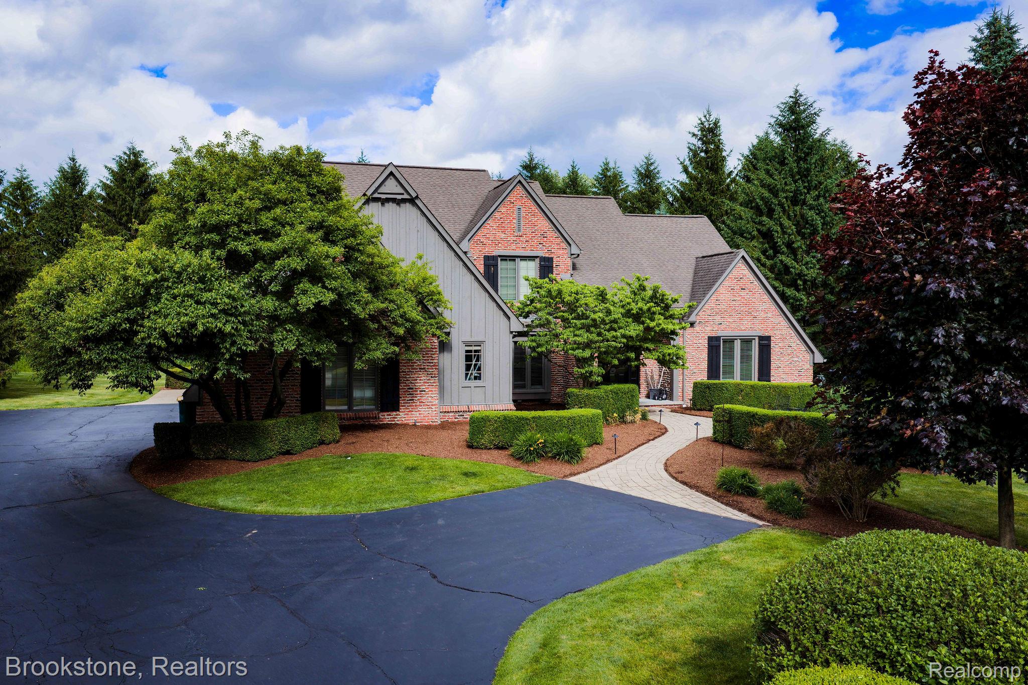 7768 Somerhill Lane
