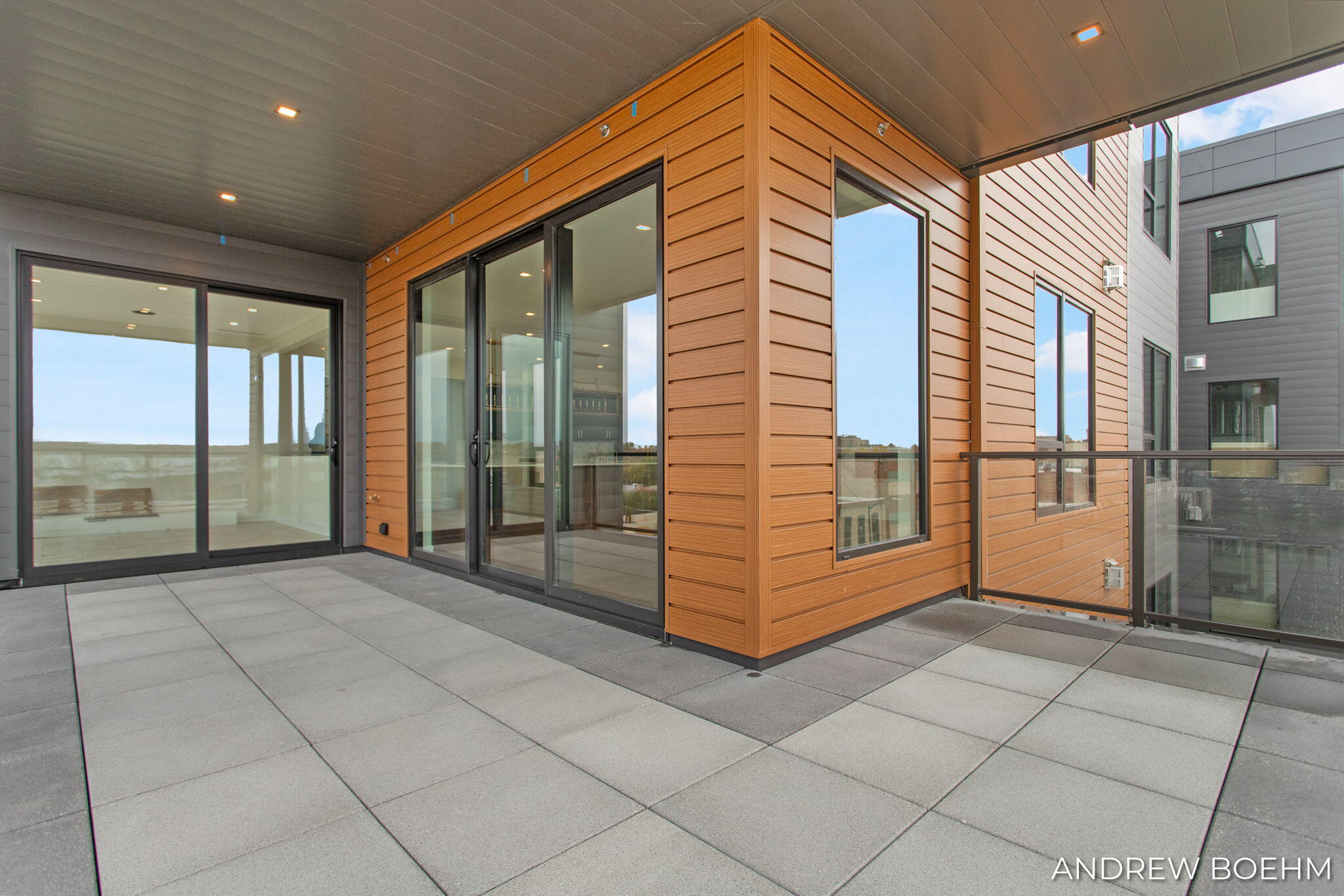 159 S River Avenue 305