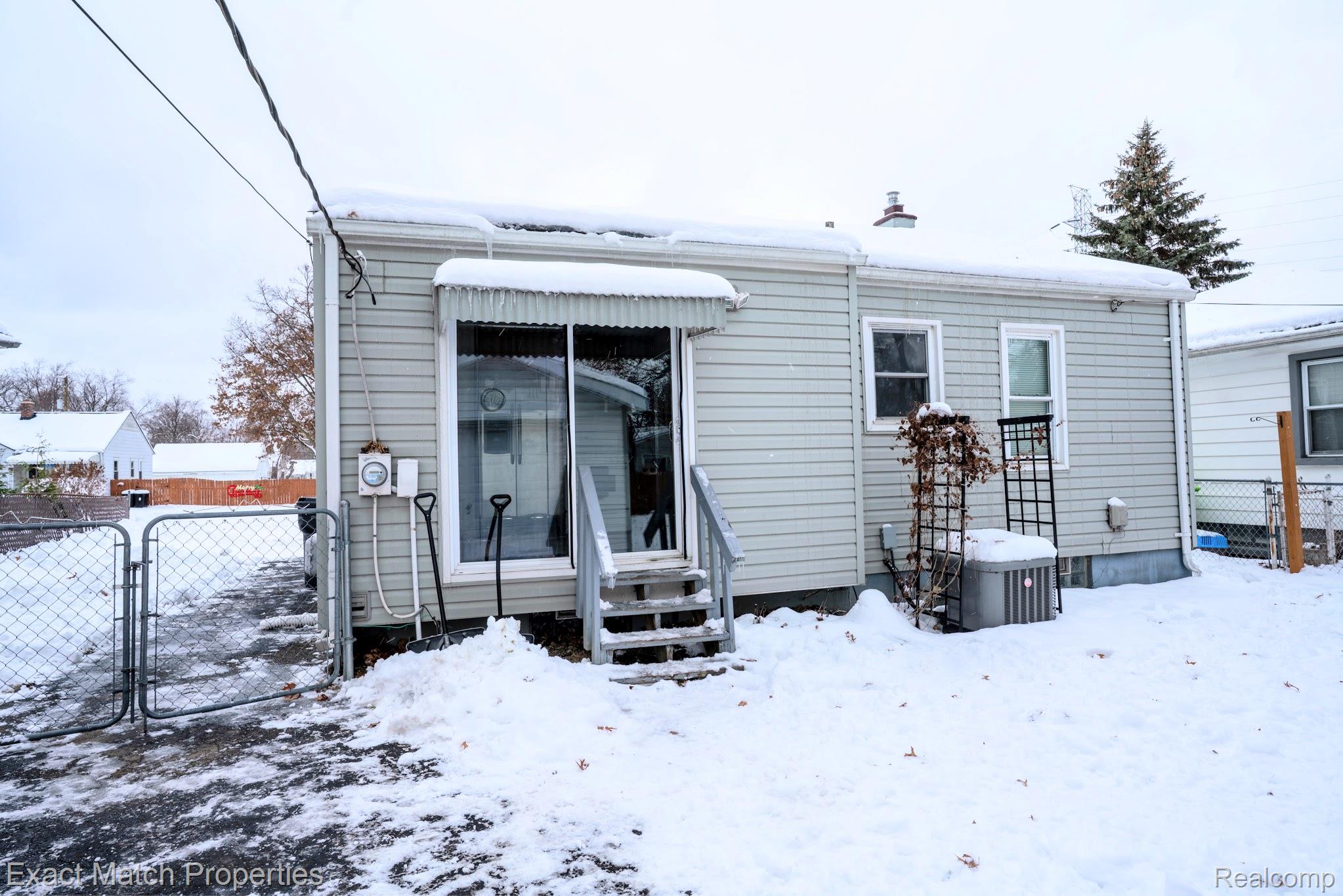 102 E Cornell Avenue