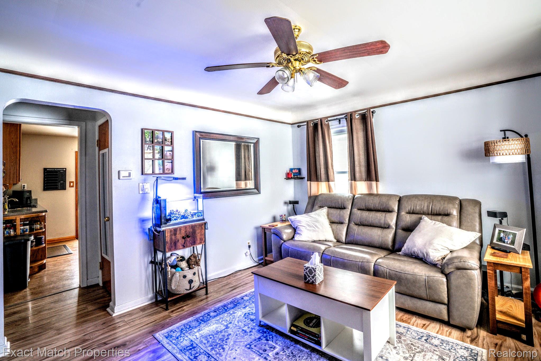 102 E Cornell Avenue