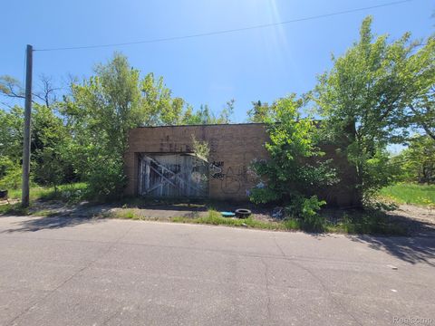 9169 ISHAM Detroit City MI 48213