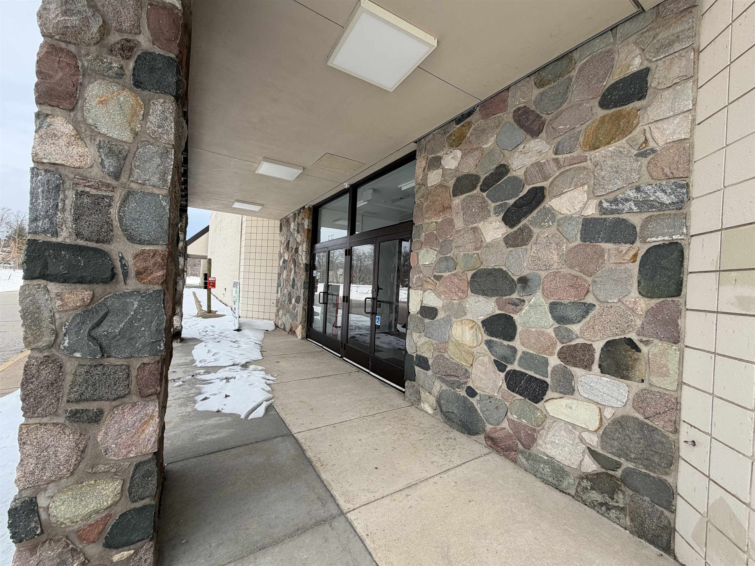 1212 South Airport Road