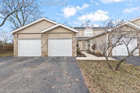 19512 Stanford Lane 7 Roseville City MI 48066