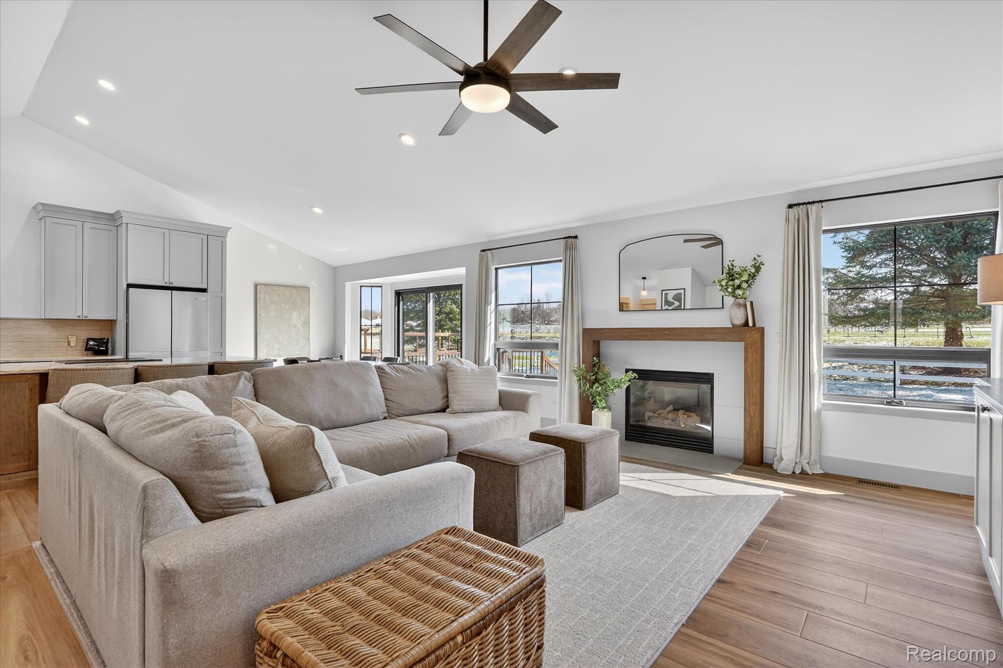 16529 W Horseshoe Trail