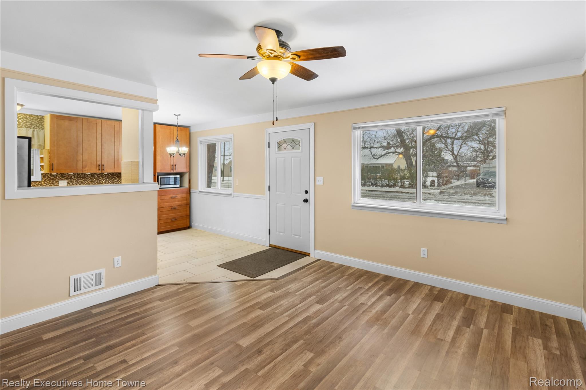 19127 Colorado Street