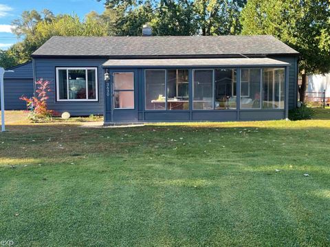 Photo of 3630 Grafton Street, Lake Orion Village, MI 48359 (MLS # 58050198963)