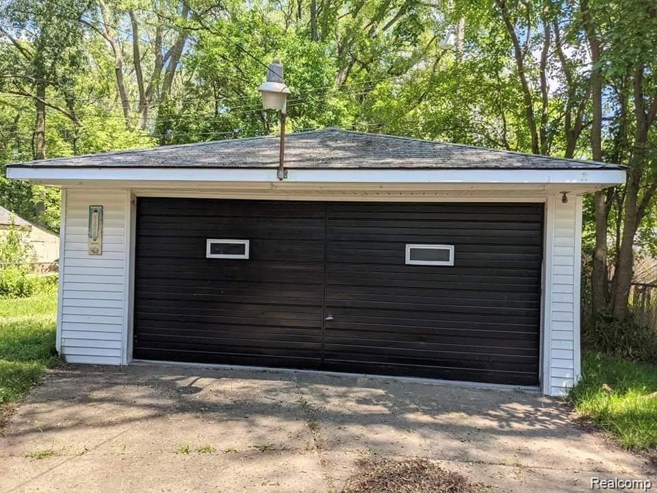 7275 CHEROKEE Street