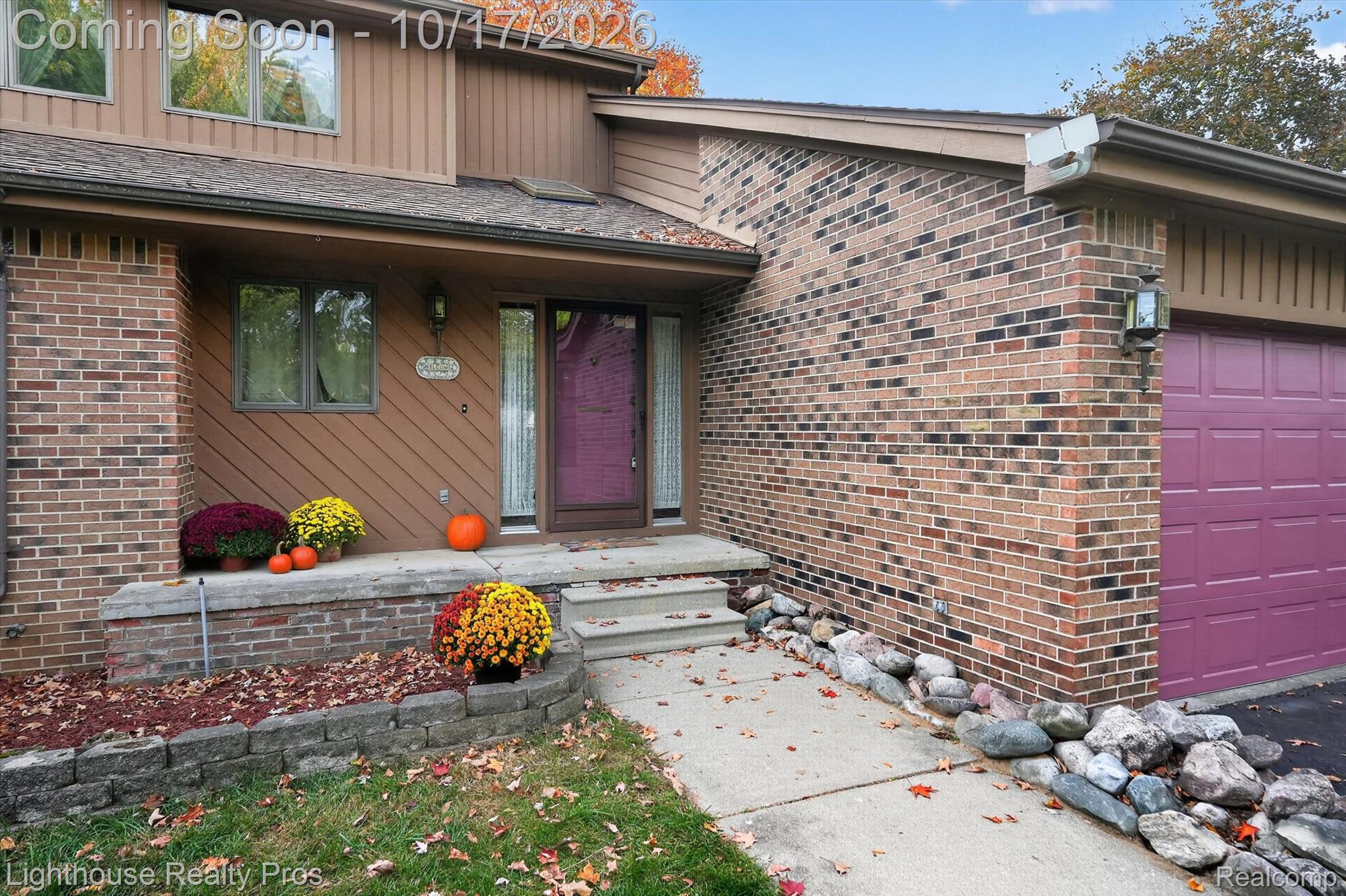 3931 Strathcona