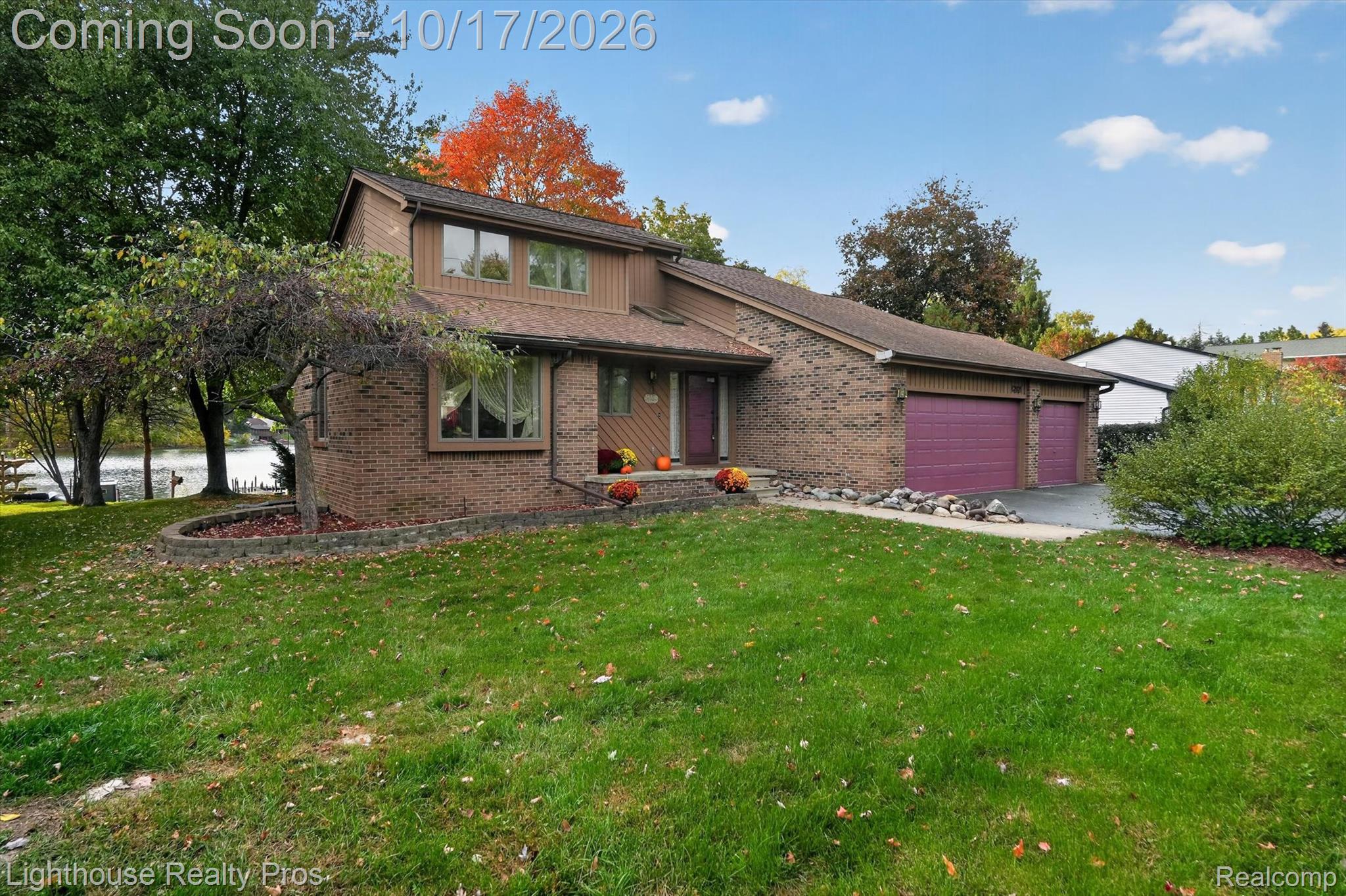 3931 Strathcona