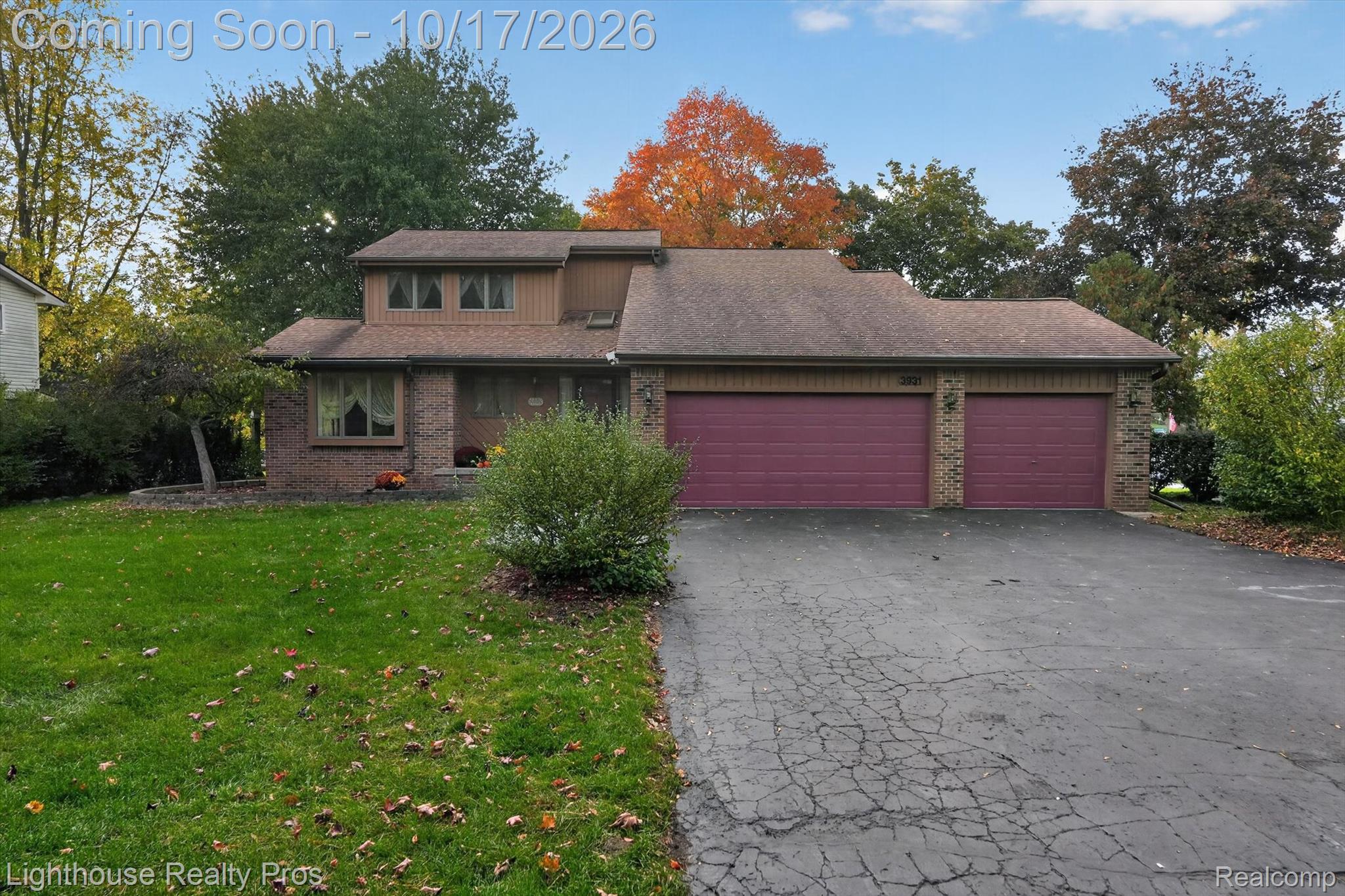 3931 Strathcona