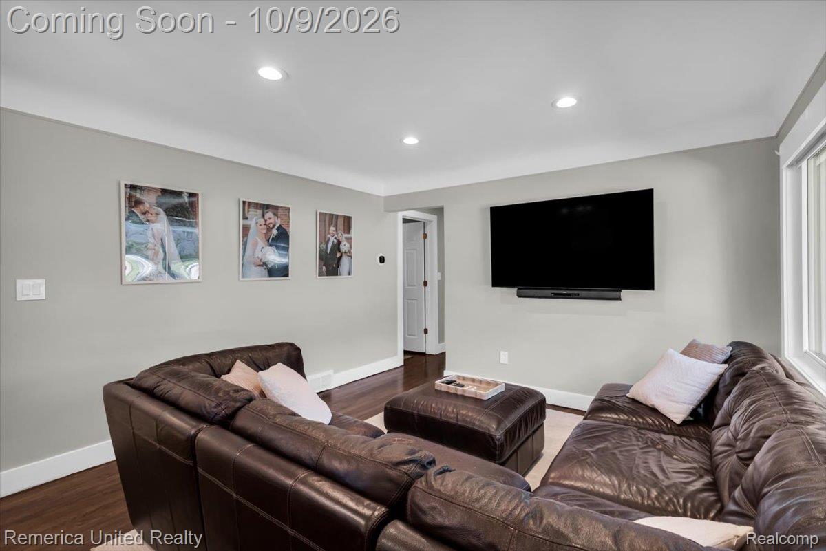 826 Squire Lane