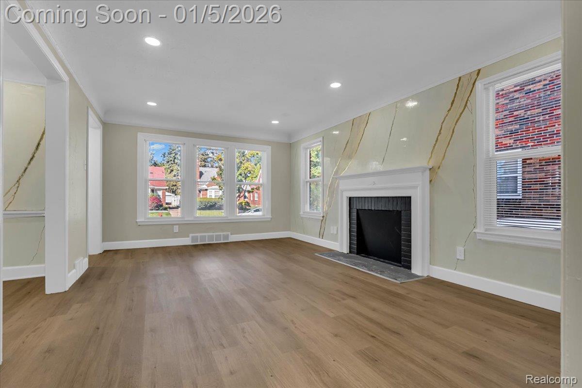 18458 Snowden Street