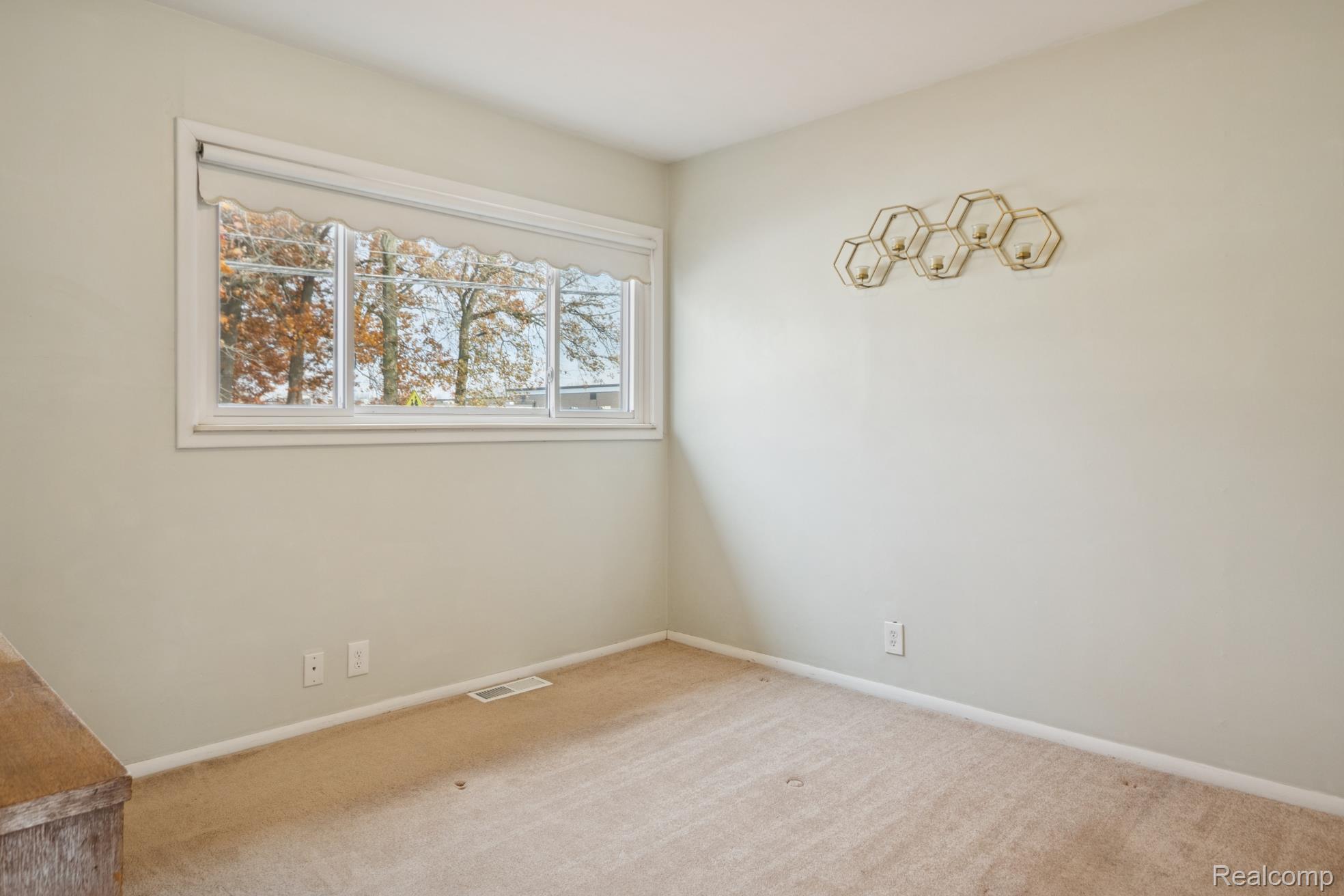 Flat Rock, Michigan 48134, United States, 3 Bedrooms Bedrooms, ,2 BathroomsBathrooms,Residential,Coming Soon,242897