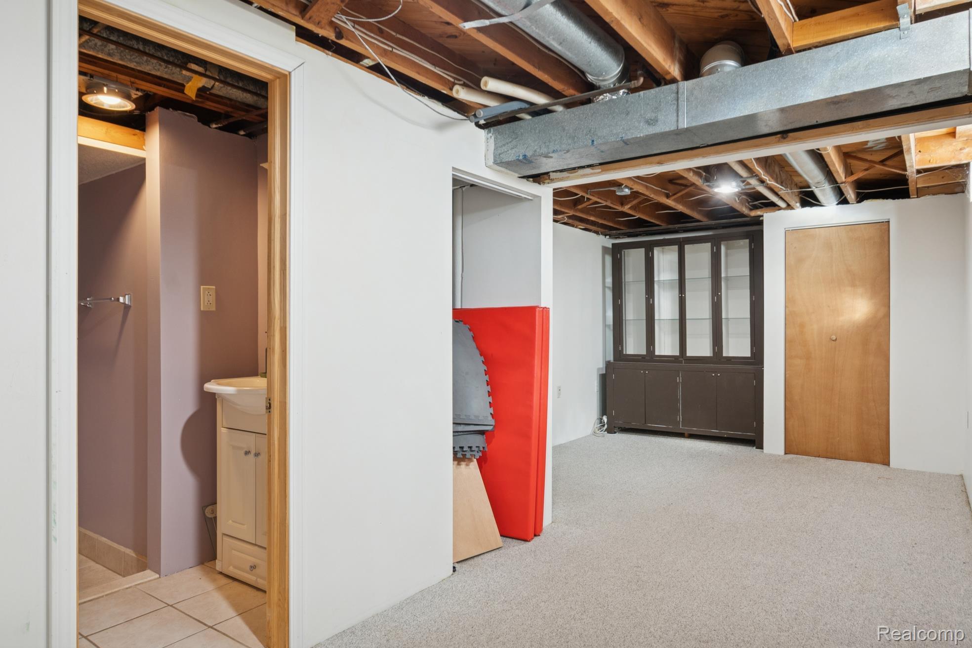 Flat Rock, Michigan 48134, United States, 3 Bedrooms Bedrooms, ,2 BathroomsBathrooms,Residential,Coming Soon,242897