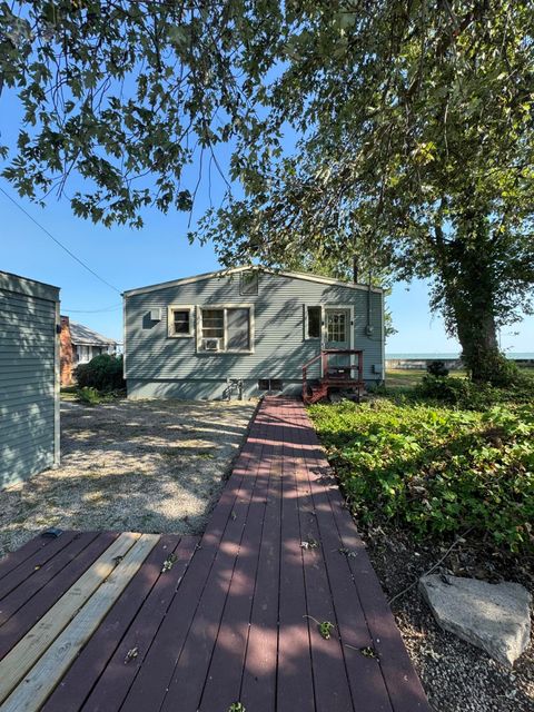 13512 Venetian Drive Raisinville Township MI 48161