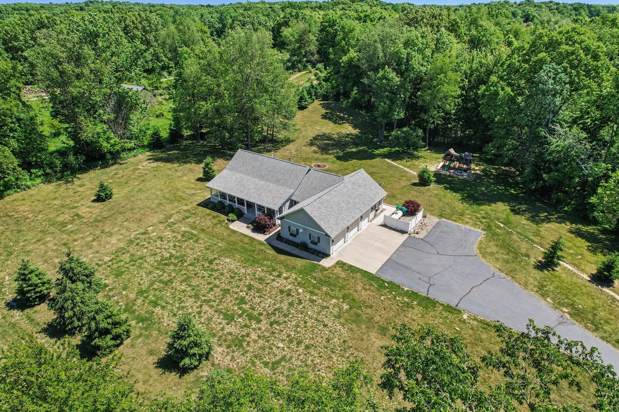 8436 2 1/2 Mile Road