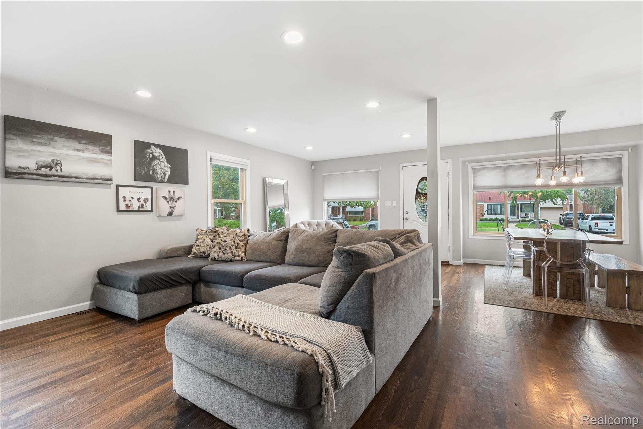 Dearborn City, Michigan 48124, United States, 3 Bedrooms Bedrooms, ,3 BathroomsBathrooms,Residential,Pending,208841