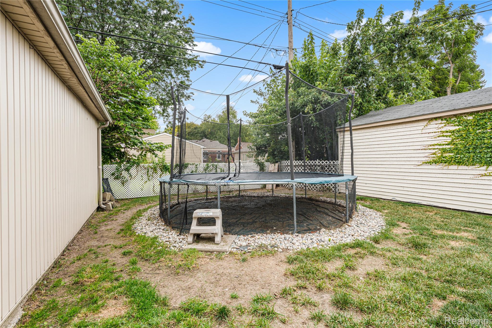 Dearborn City, Michigan 48124, United States, 3 Bedrooms Bedrooms, ,3 BathroomsBathrooms,Residential,Pending,208841