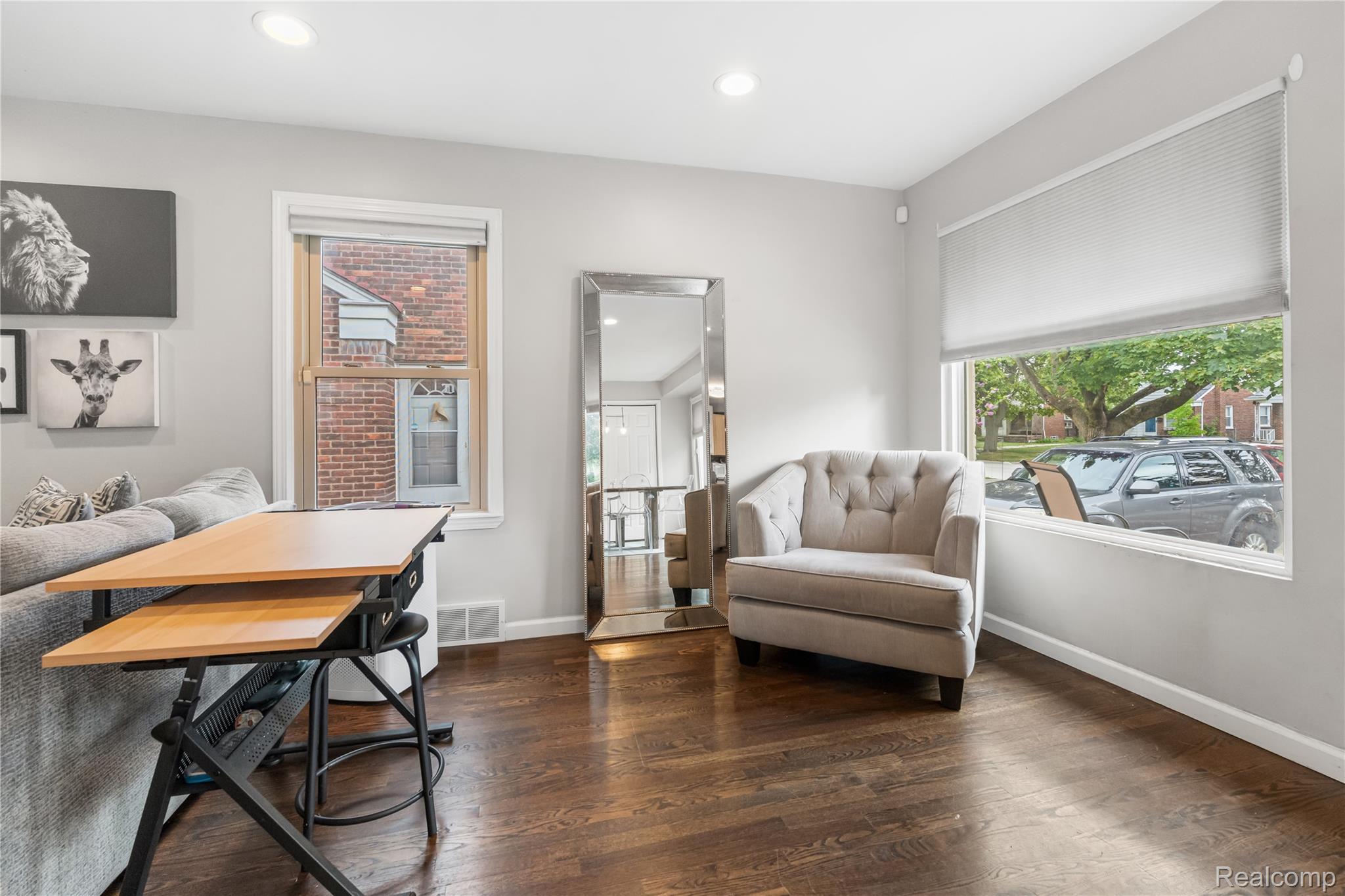 Dearborn City, Michigan 48124, United States, 3 Bedrooms Bedrooms, ,3 BathroomsBathrooms,Residential,Pending,208841