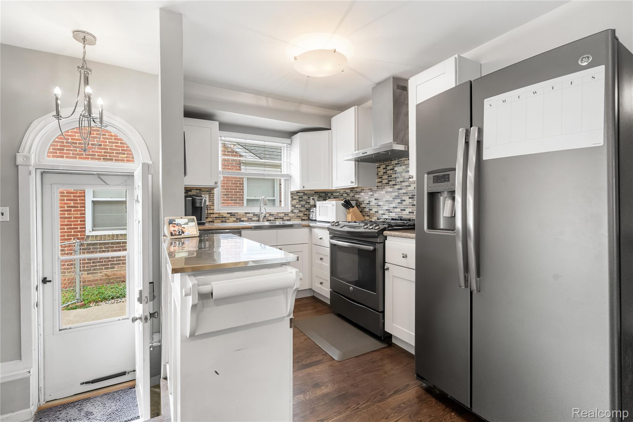 Dearborn City, Michigan 48124, United States, 3 Bedrooms Bedrooms, ,3 BathroomsBathrooms,Residential,Pending,208841